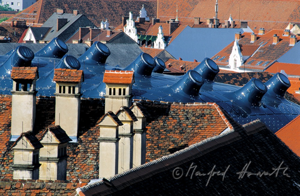 Kunsthaus in der Dachlandschaft der Altstadt