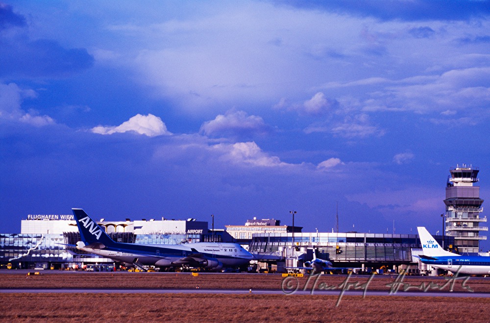 Flughafen Wien, Start- und Landebahn