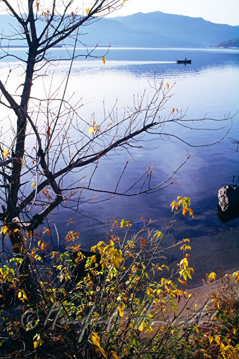 Fischerboot, Blick nach Serbien