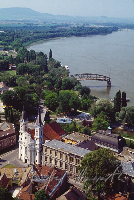Blick von der Kathedrale in die Slowakei
