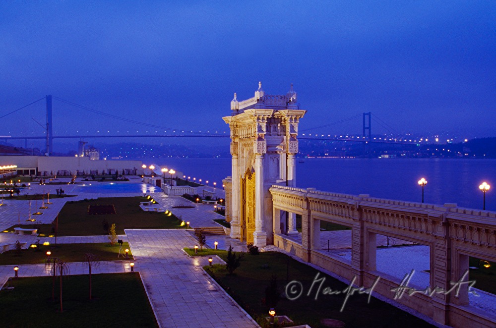 Portal des Hotel Ciragan Palace Kempinski