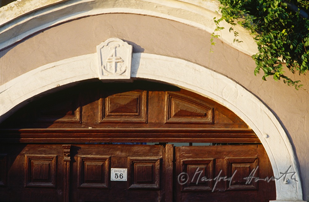 Torbogen von einem Winzerhaus