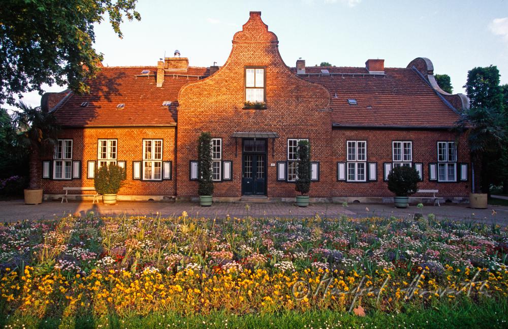 Neuer Garten, Damenhaus