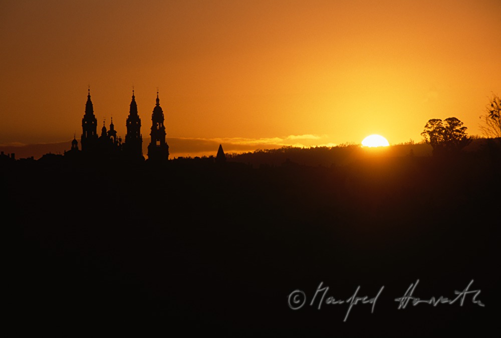 Sonnenaufgang über der Stadt