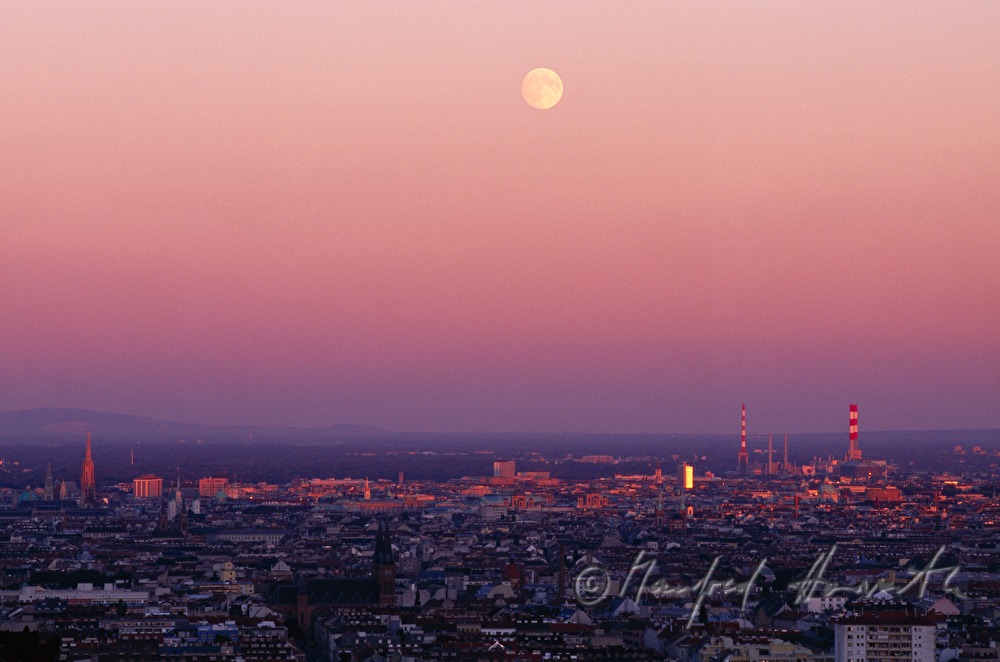 Vollmond über Wien
