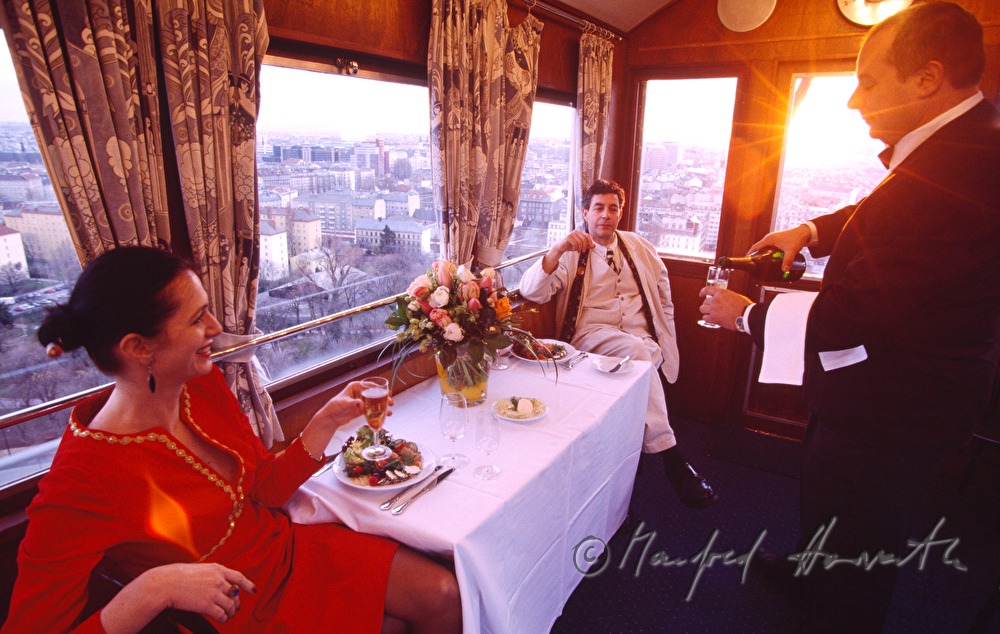Wiener Riesenrad, Dinner in der Gondel