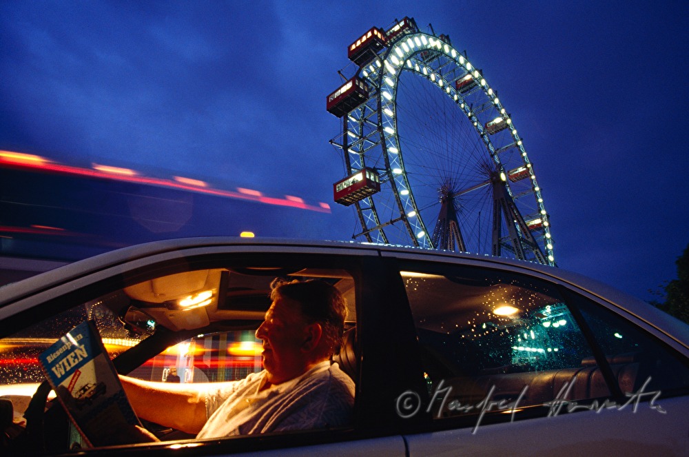 Taxifahrer vor dem Wiener Riesenrad