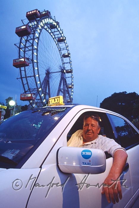 Taxifahrer vor dem Wiener Riesenrad