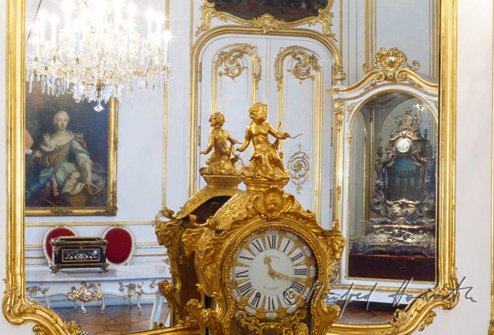 Rosenzimmer, Blick in den Spiegel