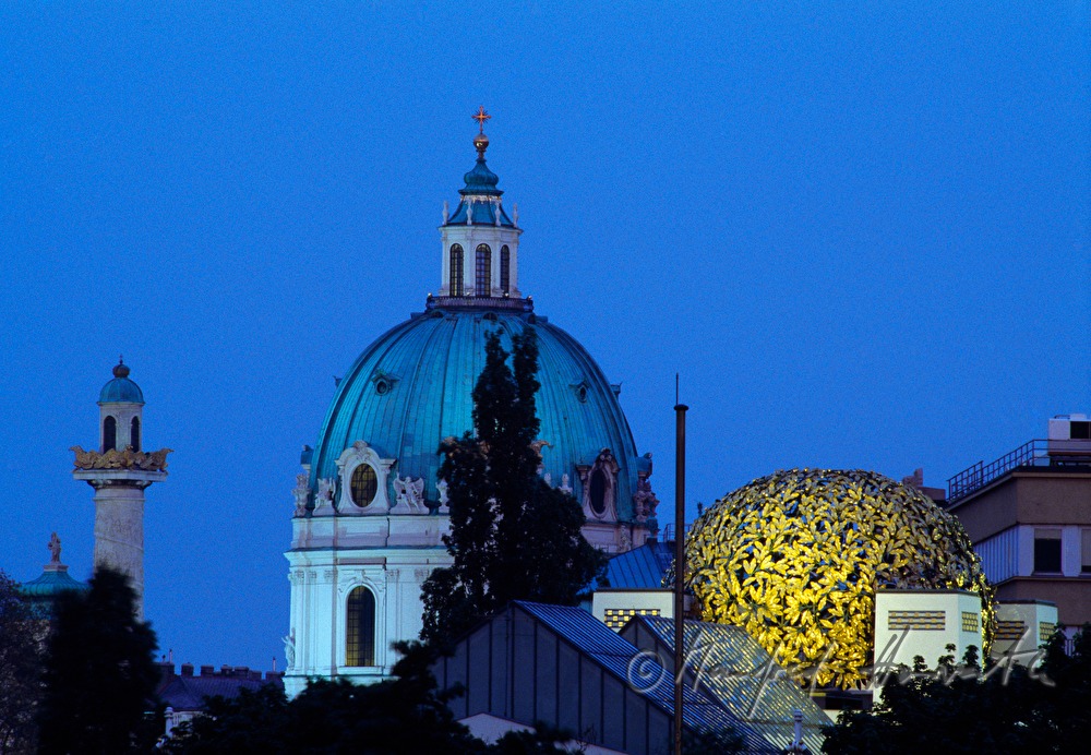 Karlskirche und Dach der Secession