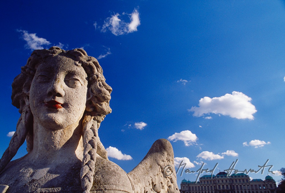 Sphinx im Garten des Belvedere