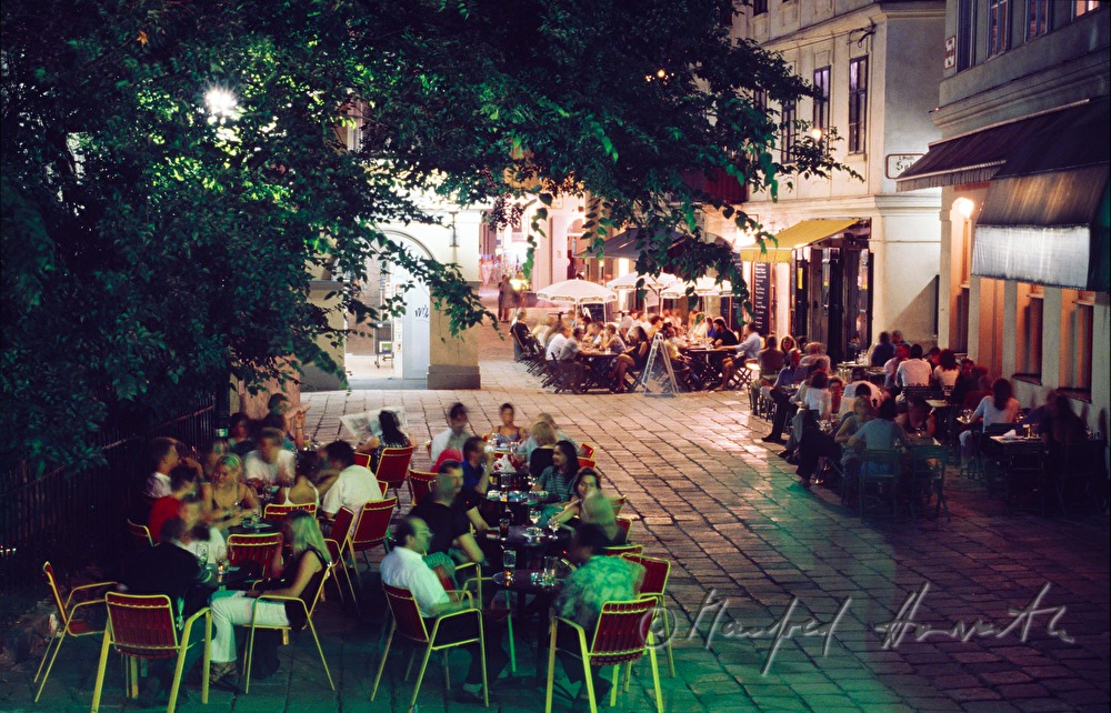 Gastgarten im Ausgehviertel (Bermudadreieck)