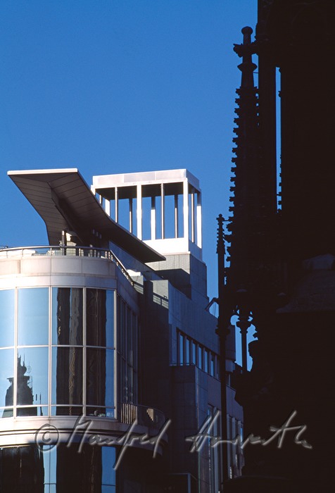 Haas Haus und Stephansdom (Säule)