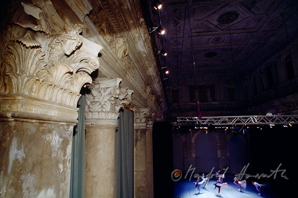 Säulen im Auditorium des Odeon Theater