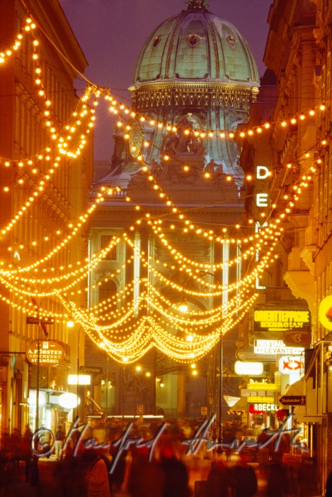 Kohlmarkt mit Weihnachtsbeleuchtung