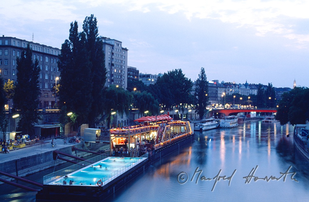 Badeschiff beim Schwedenplatz