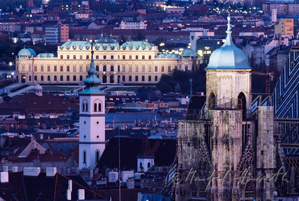 mit Franziskanerkirche und Stephansdom
