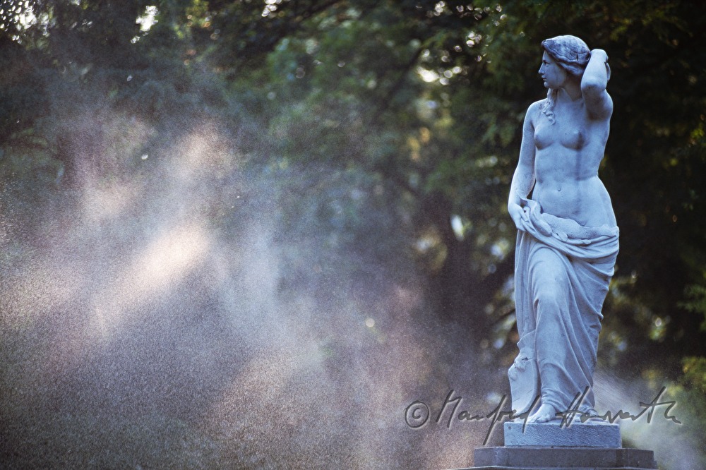 Statue des Donauweibchenbrunnens