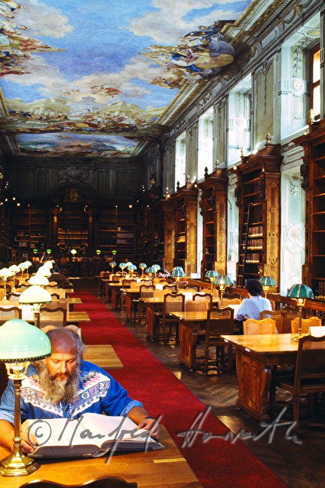 Studierende im Augustinerlesesaal