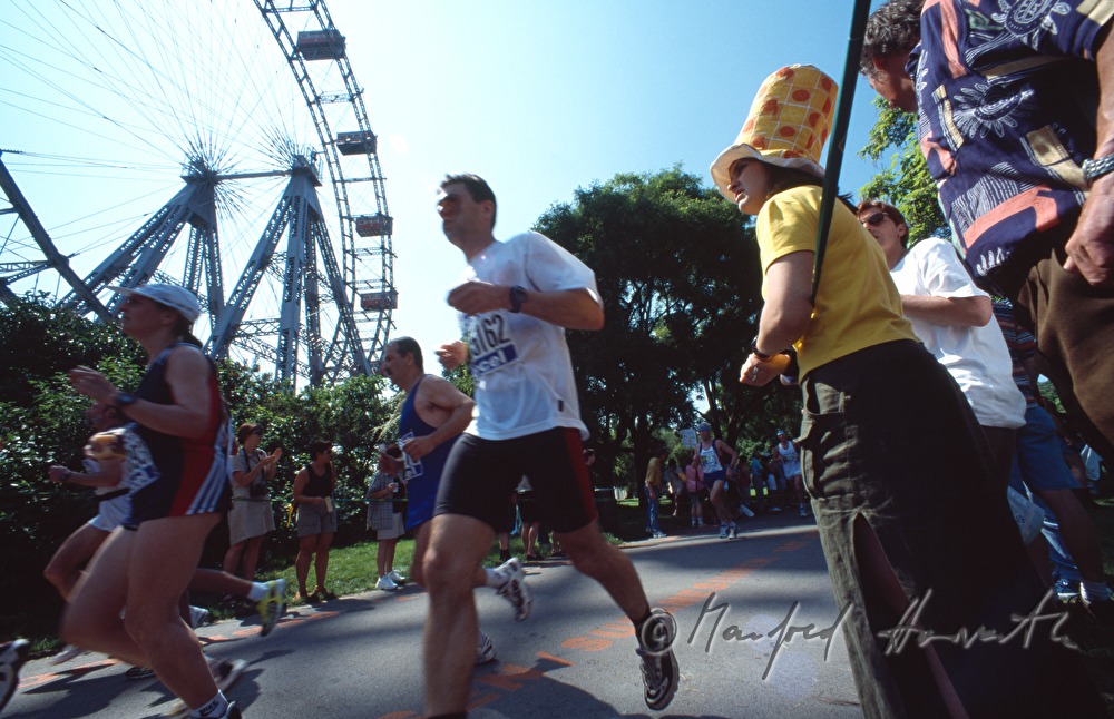 Marathonläufer beim Wiener Riesenrad