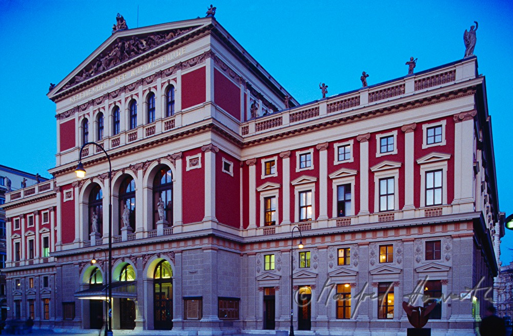 Hauptfassade des Musikvereinsgebäudes von Theophil Hansen