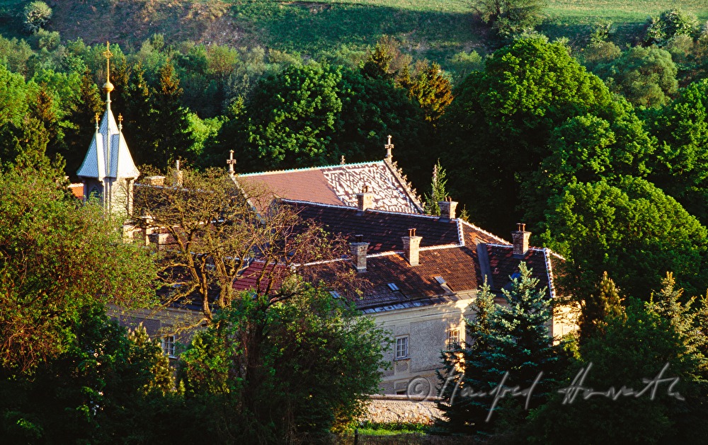 Helenental, Jagdschloss Mayerling