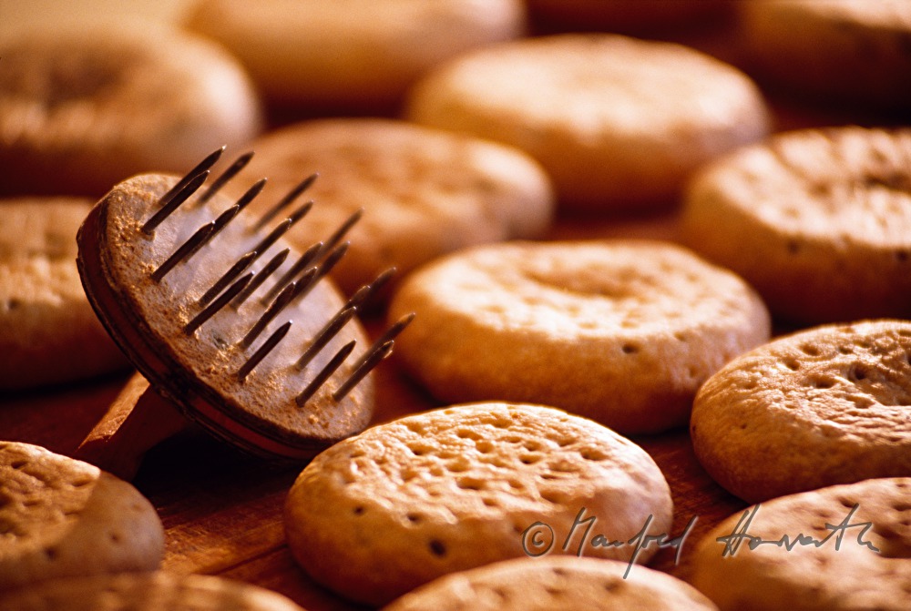 Bäckerei Pilz, Backen von Mohnzelten