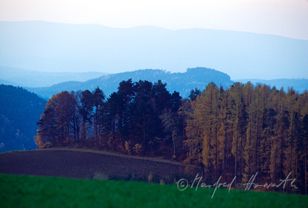 hügelige Landschaft