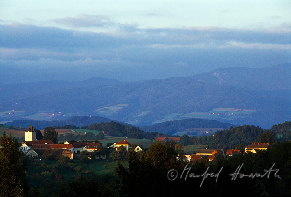 hügelige Landschaft bei Lichtenegg