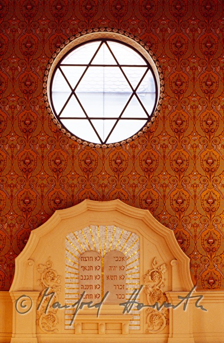 Synagoge, Fenster mit Davidstern
