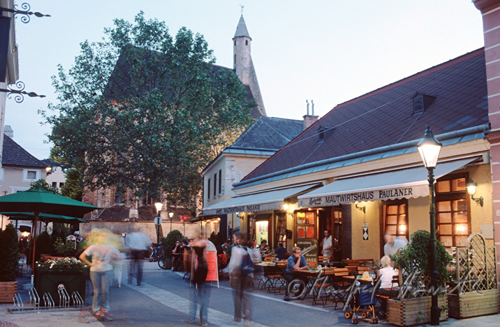 Elisabethstrasse, Spitalskirche
