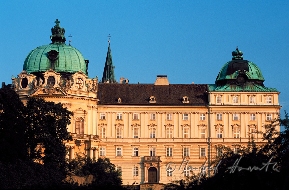 Ansicht von Süden mit Kaiserappartements
