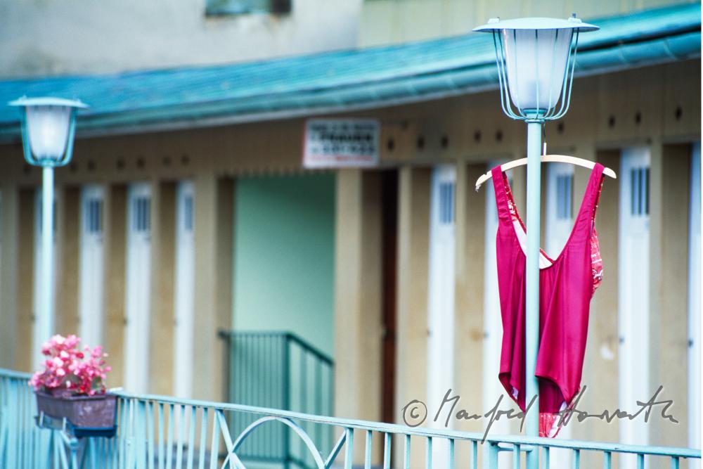 Badeanzug beim Badehaus im Thermalbad