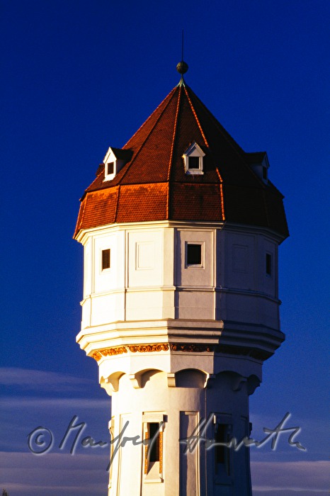 Südtirolerplatz, Wiener Neustädter Wasserturm