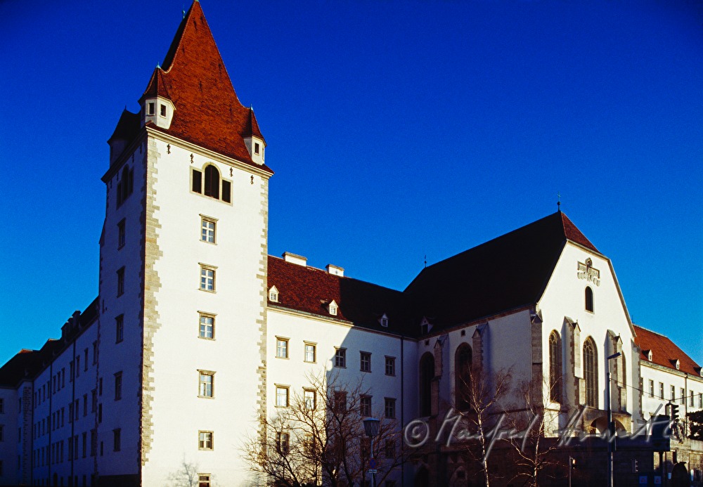Burg -  Sitz der Theresianischen Militärakademie