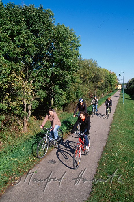 Radfahrer am Radweg