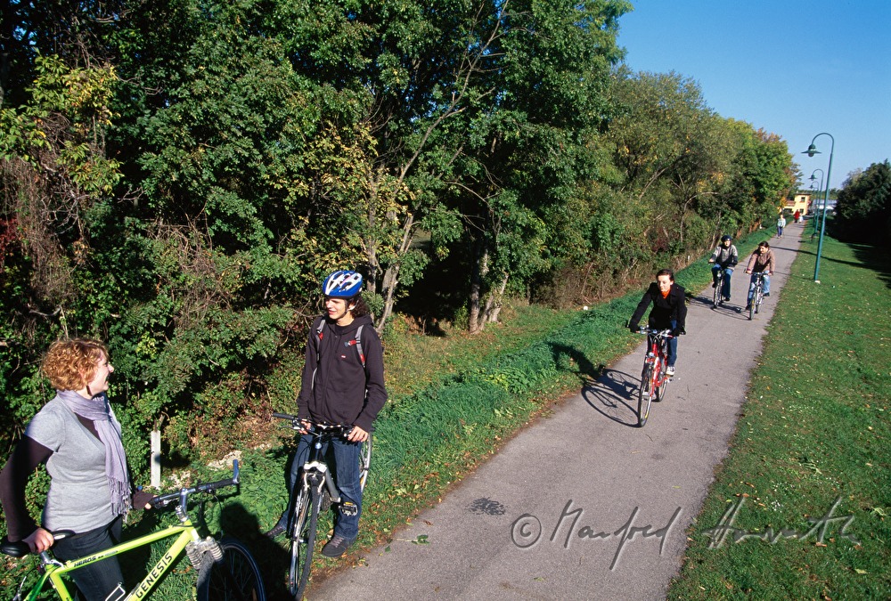 Radfahrer am Radweg
