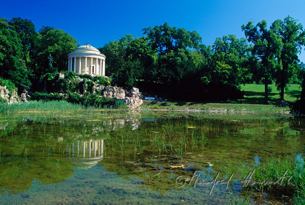 Leopoldinentempel im Landschaftsgarten