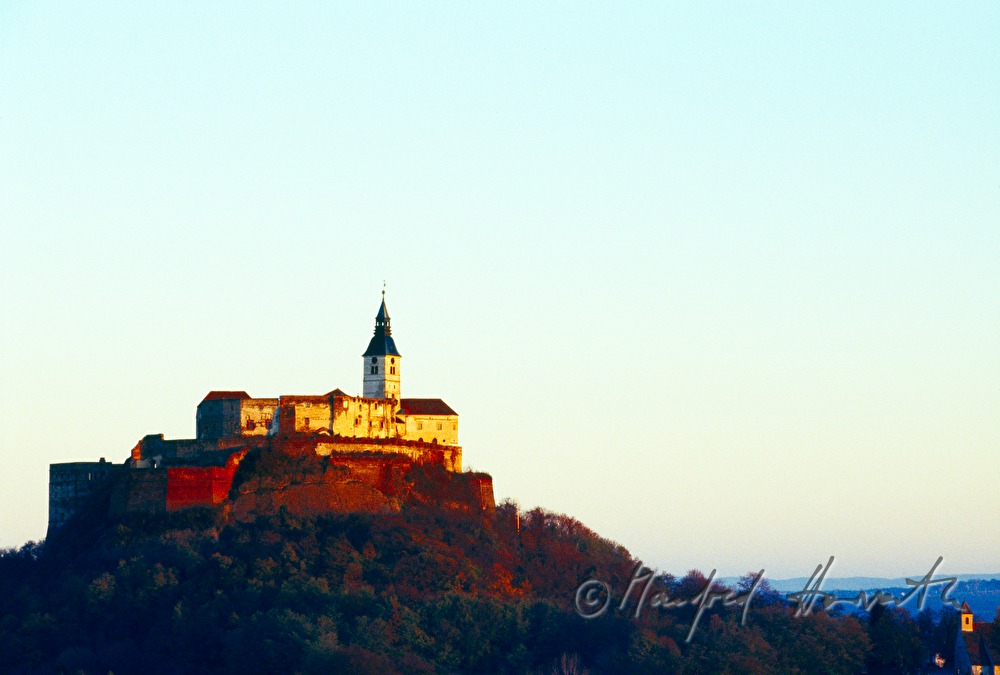 Burg Güssing auf dem Vulkankegel