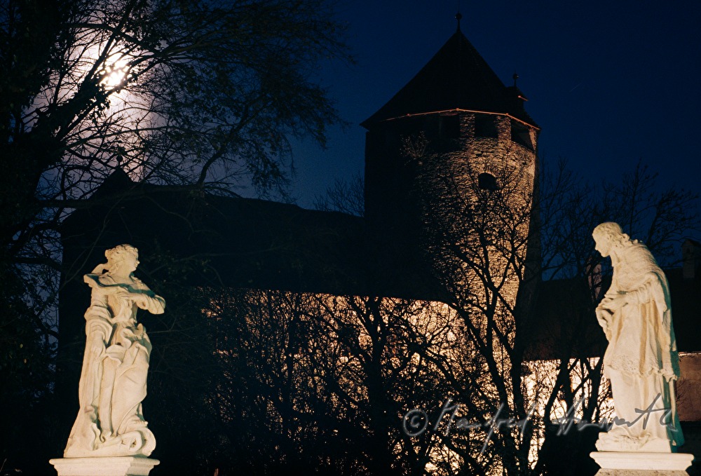 Burg Schlaining, Portal, Vollmond
