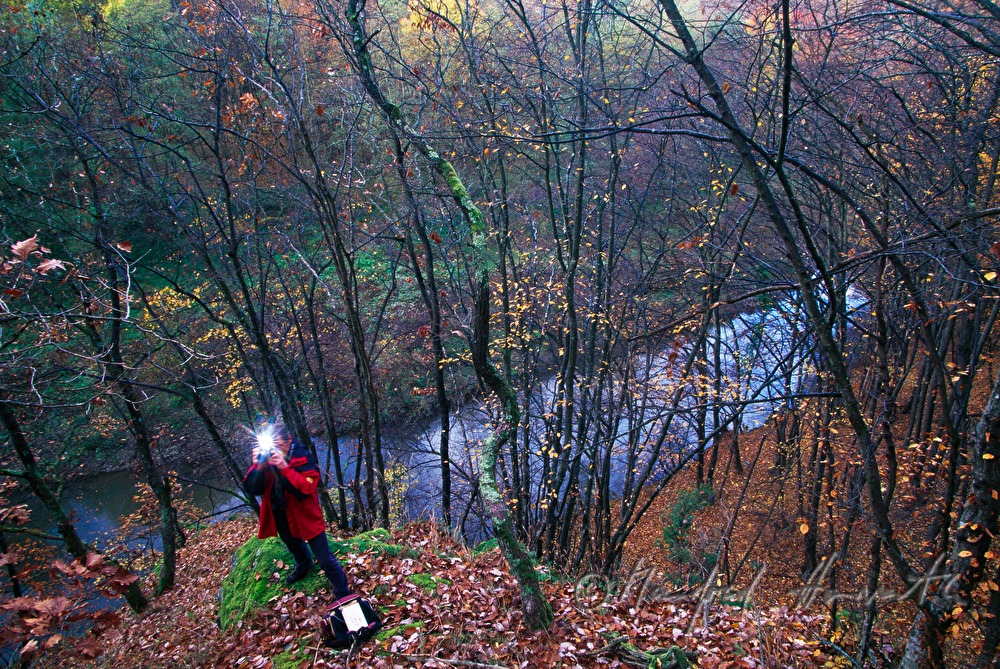 Biologe fotografiert an der Pinkaschlucht
