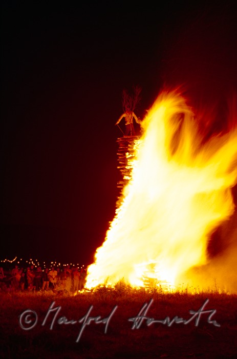 Osterfeuer im Ortsteil 