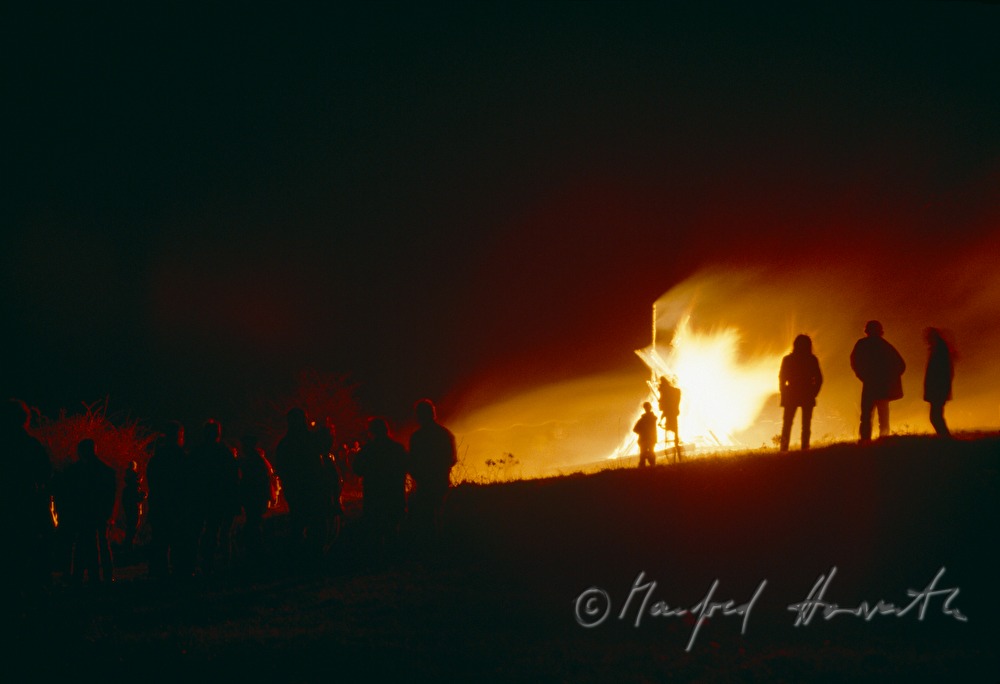 Osterfeuer im Ortsteil 