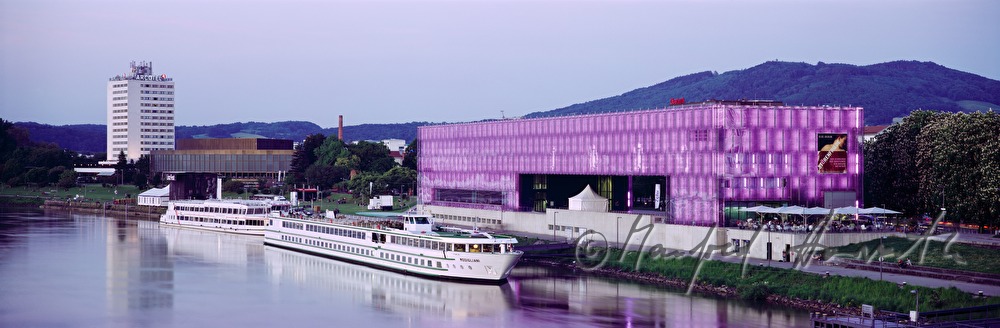 Lentos (Kunstmuseum Linz)
