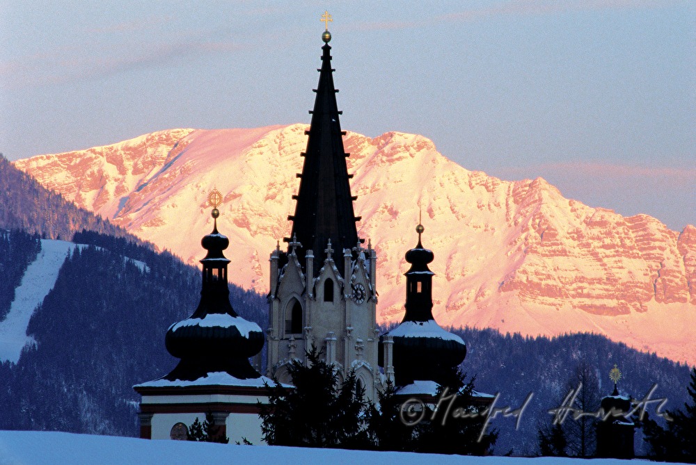 Türme der Basilika Mariä Geburt