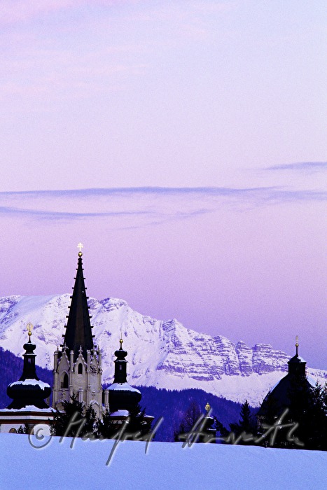 Türme der Basilika Mariä Geburt