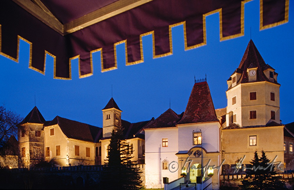 Schloss Kornberg und Markise