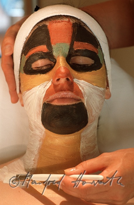 Auftragen einer Phytokosmetik-Maske