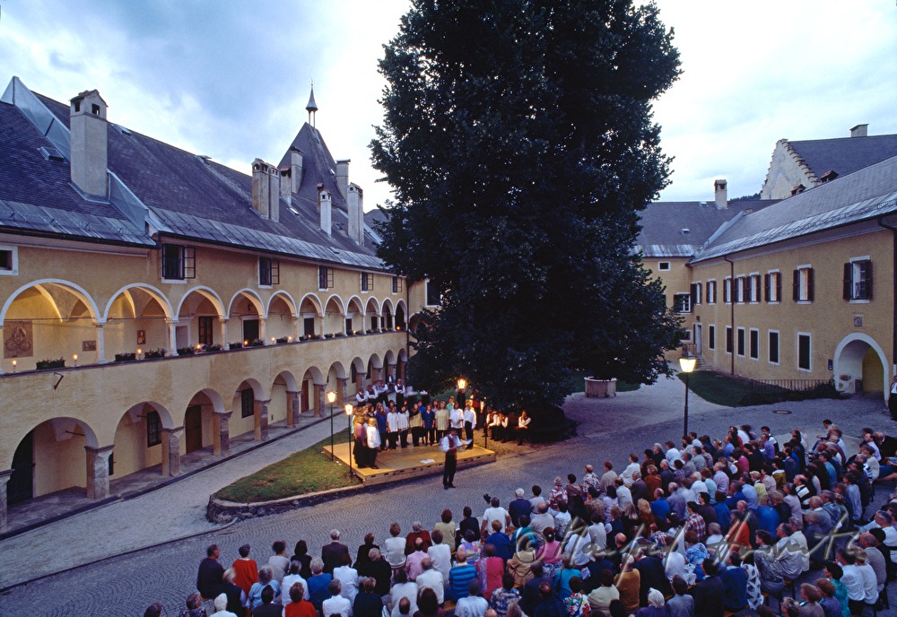 Konzert im Innenhof des Stiftes