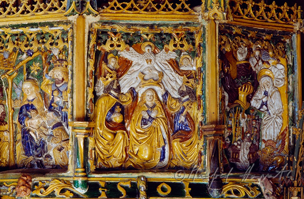 Detail eines Kachelofens (Keramik)